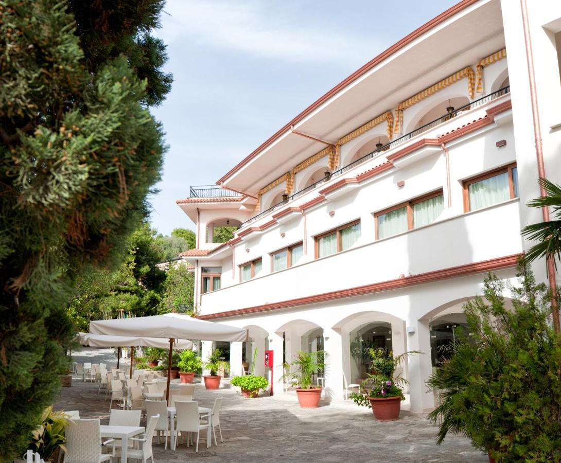 Hotel Paradiso Santa Maria di Castellabate Exterior photo